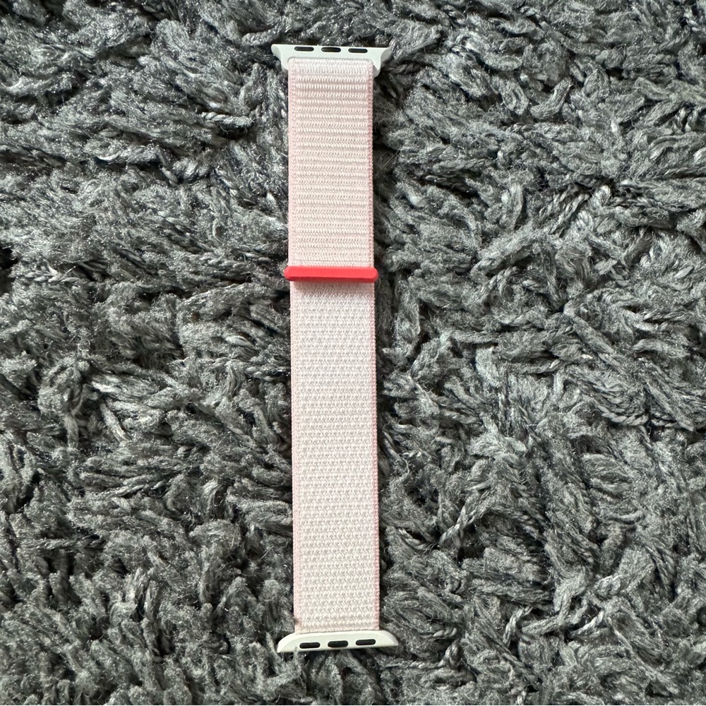 APPLE WATCH 41mm LIGHT PINK SPORT BAND